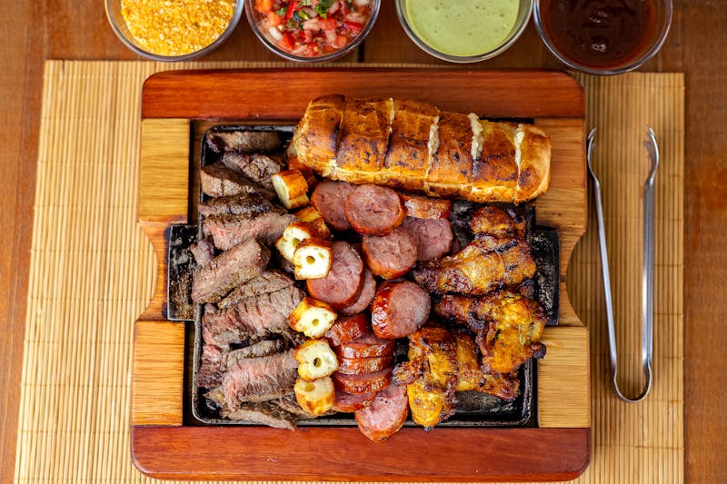 4 rivers smokehouse dining interior